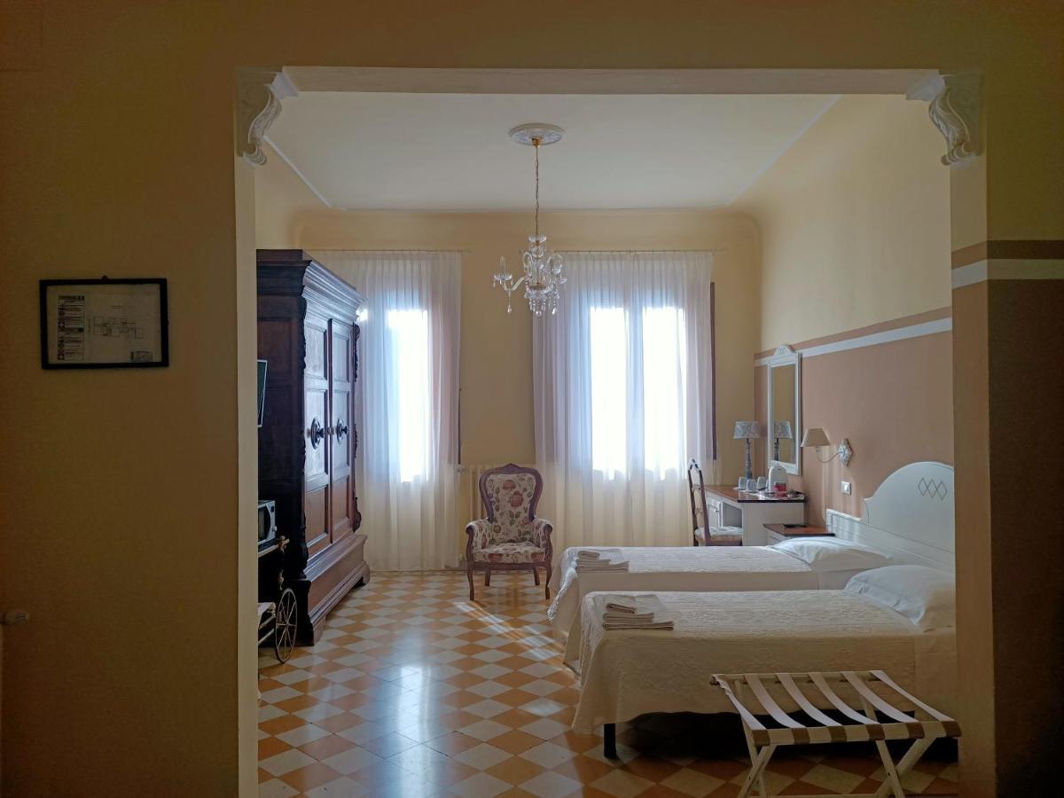 Guest House Domo Florenzia Eksteriør billede