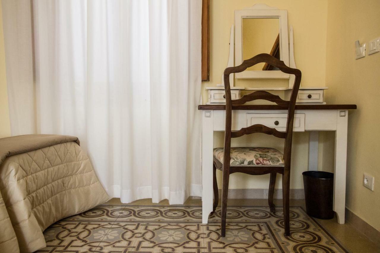Guest House Domo Florenzia Eksteriør billede